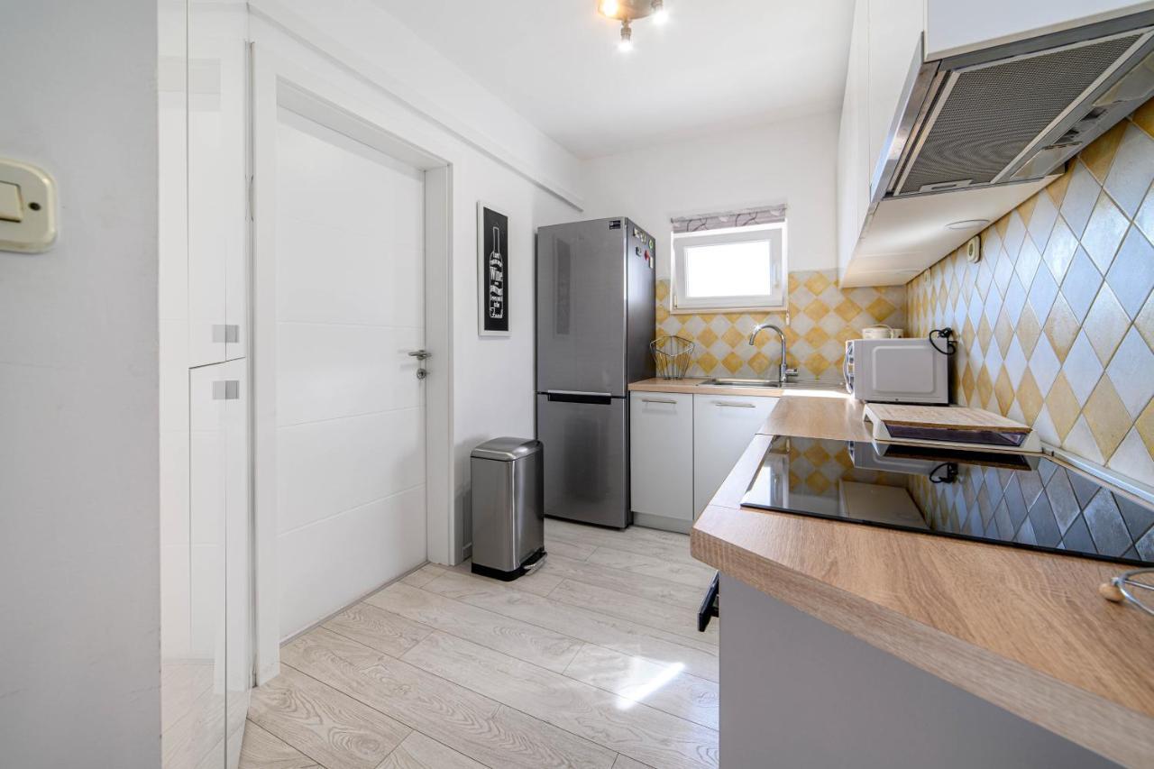 Apartment Seaside Zaboric Dış mekan fotoğraf