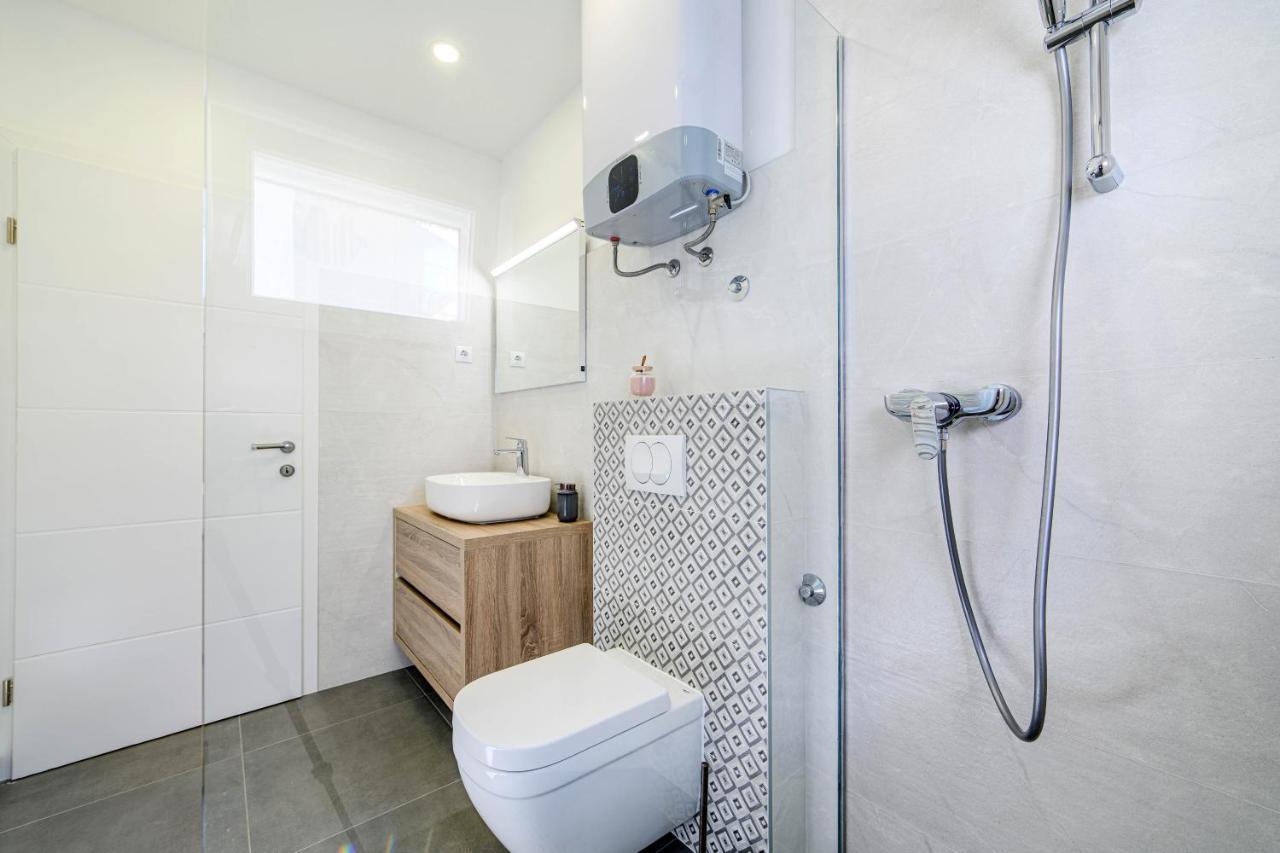 Apartment Seaside Zaboric Dış mekan fotoğraf