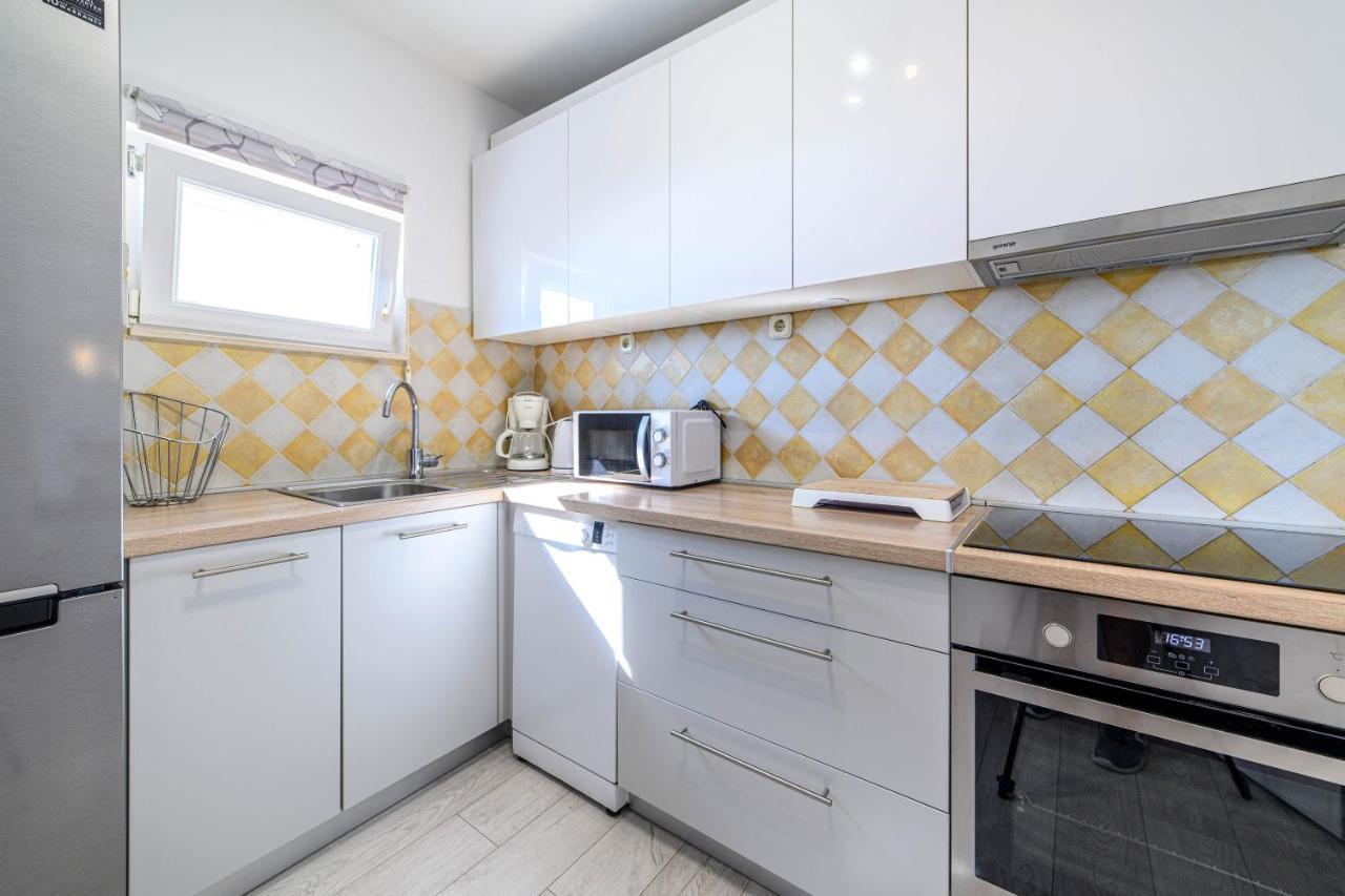 Apartment Seaside Zaboric Dış mekan fotoğraf