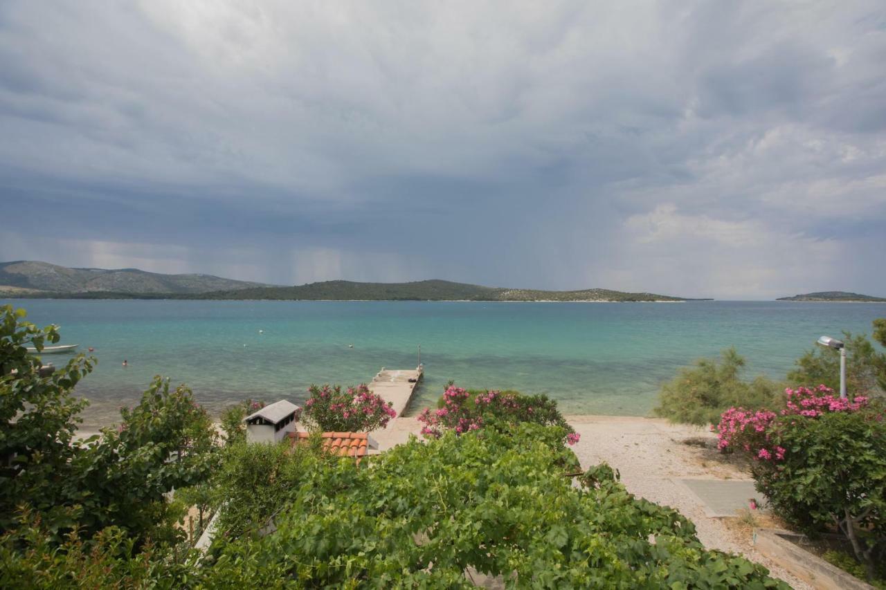 Apartment Seaside Zaboric Dış mekan fotoğraf