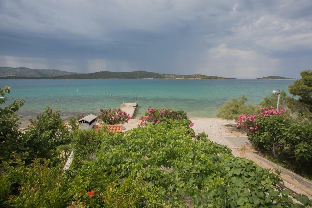 Apartment Seaside Zaboric Dış mekan fotoğraf